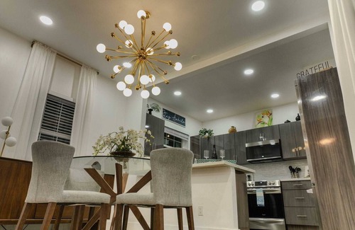 Downtown Fort Lauderdale Maison | Fabulous Rio Vista Heated Pool Home Near the Las Olas District and the Beaches!!