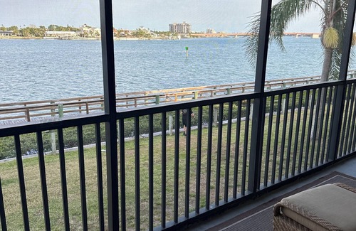 New Smyrna Beach Copropriété | Fabulous Riverfront condo in charming New Smyrna Beach Available April-November