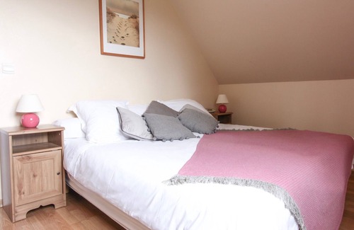 Tingry Autre | Large detatched holiday home, rural location near the coast.