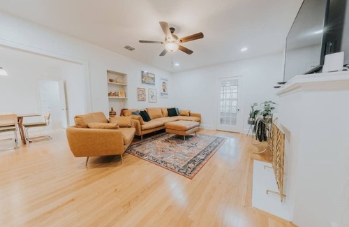 Caddo Heights-South Highlands Appartement | Fabulously Furnished Forest - 2BR/1BA