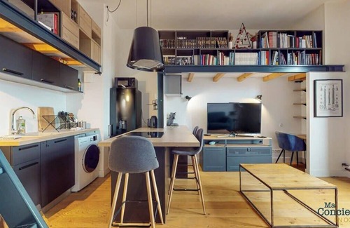 Fer a Cheval Appartement | FAC 5 · Tram/métro vue Garonne Parking