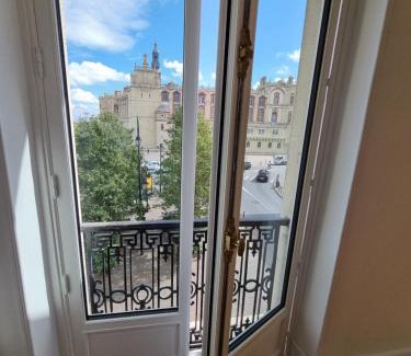 Saint-Germain-en-Laye Appartement | Face château St Germain en Laye, appartement 4 à 6 personnes, 23 min de Paris Champs-Elysées