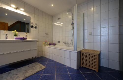 Alt-Knielingen Maison | Fachwerkhaus in ruhiger Altstadt by Rabe - eigene Terrasse, Smart-TV, Netflix