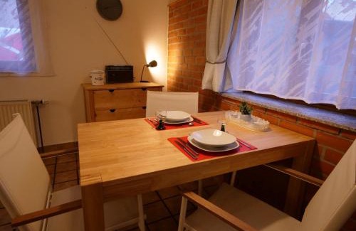 Alt-Knielingen Maison | Fachwerkhaus in ruhiger Altstadt by Rabe - eigene Terrasse, Smart-TV, Netflix