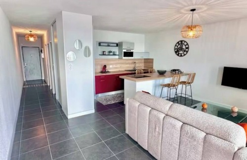 Saint-Hippolyte Appartement | FACING THE SEA