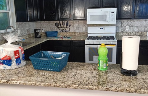 Newark Maison | Fada Guest House 38 Yates Ave Newark NJ