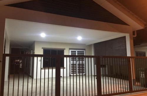 Kuching Maison | Fadi's Guesthouse at Bandar Baru Samariang