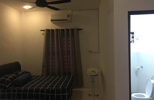 Kuching Maison | Fadi's Guesthouse at Bandar Baru Samariang