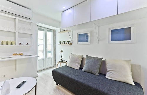 Pena Appartement | Fado Central Studio (C56)
