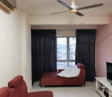 Bandar Tun Razak Maison | Faiaz Guests house