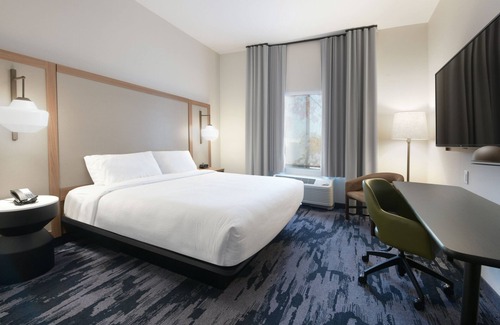 Buckner Terrace - Everglade Park Hôtel | Fairfield Inn and Suites Dallas East