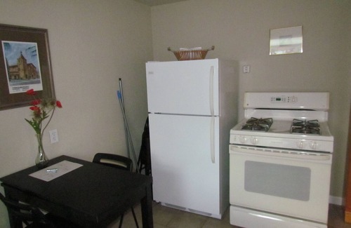 Old Mountain View Maison | Fairmont Ave 1Br/1Ba, Great Family Neighborhood