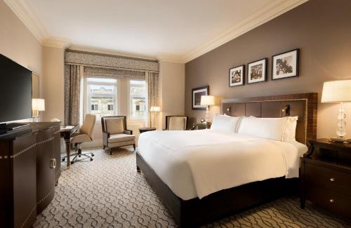 Byward Market - Parliament Hill Hôtel | Fairmont Chateau Laurier Gold Experience