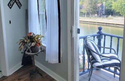 Perinton Appartement | Fairport Village Triangle Home on the Erie Canal