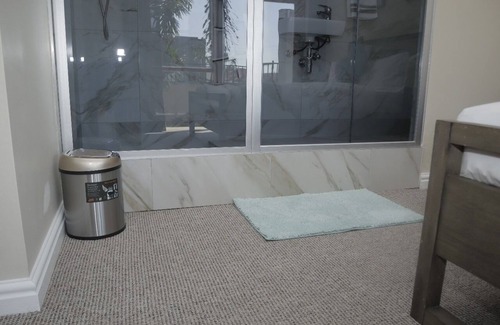 Goodwood Cabine | FAIRSTAY LODGE- SELF CATERING ACCOMMODATION IN PAROW CAPE TOWN