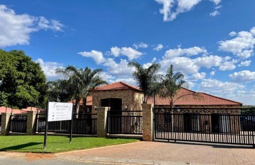 Hartswater Maison | Fairview Guest House Hartswater