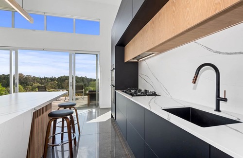 Kerikeri Maison | Fairway Views - Kerikeri Holiday Home