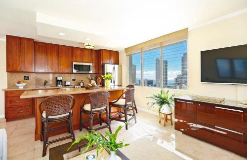Waikiki Maison | Fairway Villa #2202