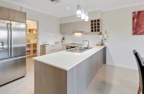 Yatala Maison | Fairway Village @ Windaroo Lakes Golf Club