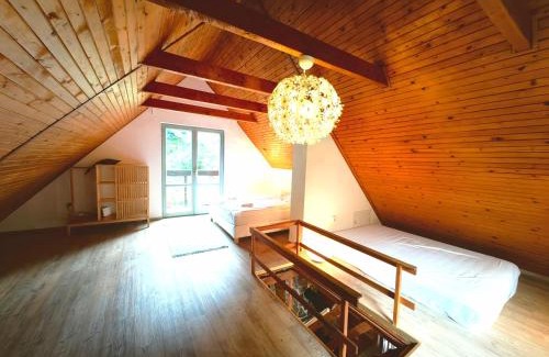Brezova-Olesko Maison | fairy tale cottage on water stream, 30 minutes from South Prague