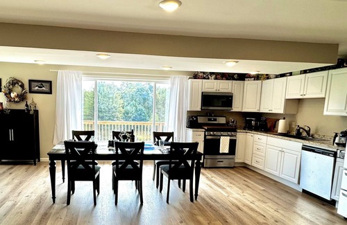 Cleveland Maison | Fairytale Forest Estate 47 private acres, 6 bedrooms, 3.5 bath, 2 full kitchens