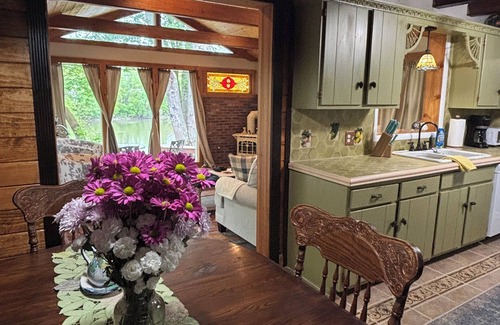 Smithboro Maison | Faith’s Cottage on the Susquehanna River