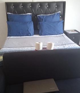 Parow Maison | Fajomi guest house