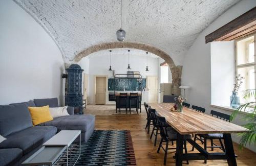 Kremnica Appartement | FAJRONT - krásny historický byt v srdci Kremnice