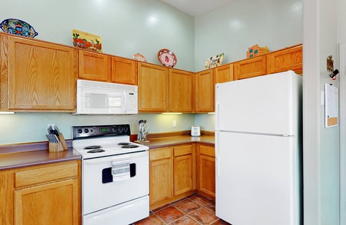 Tucson Estates Maison | Falcon View | Mtn-view house near Saguaro National Park with office, patio, W/D