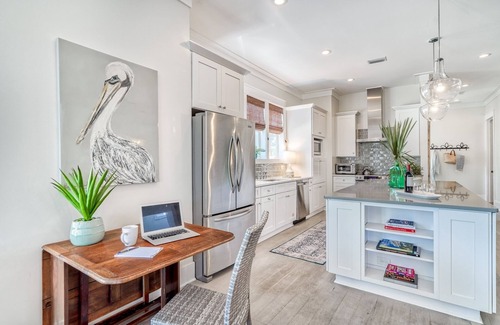 Village of Sugar Beach Maison | Summer Dates Available! Seagrove Beach Cottage! 2 Blocks from Beach Access! Community Pool!