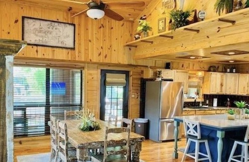 Jefferson Maison | SUMMERTIME!! HOT TUB!! FIRE PIT! Getaway at this Epic Waterfront Home!!