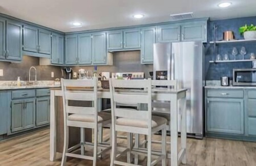 Trenton Maison | Pool & Luxury Hot Tub with Mountain Views, King Bed, Minutes to Chattanooga
