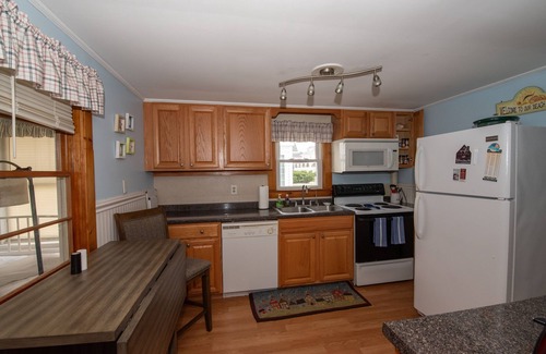 Wells Beach Cottage | NOW RENTING FOR 2025 SEASON! Steps to the beach in Wells, perfect for families!