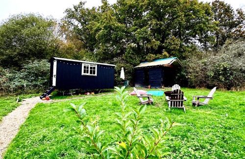 Liss Autre | Fallow Coombe Hut, South Downs National Park