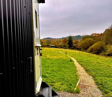 Liss Autre | Fallow Coombe Hut, South Downs National Park