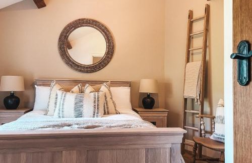 Abercwmboi Maison | Falls Cottage by Solace Stays