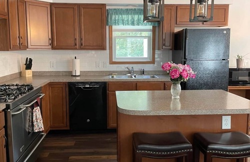 Benton Maison | Falls Edge Farm Cottage