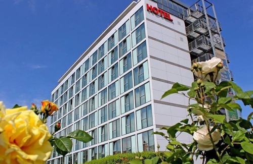 Neustadt an der Weinstrasse Maison | Familienzimmer - PANORAMA HOTEL in Neustadt an der Weinstraße