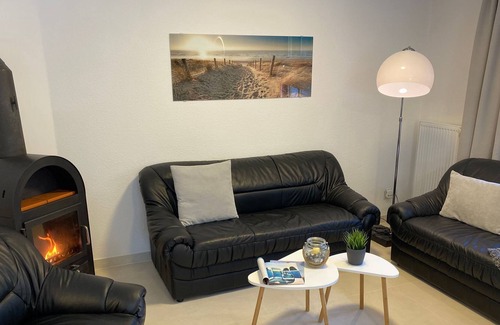 Puddemin Maison | Familienfreundliches Reetdachhaus Weißdorn 2 - DHH Weißdorn 2