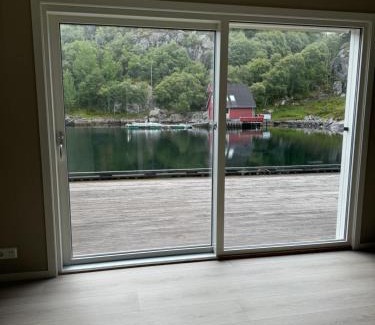 Rolvsnes Maison | Familierorbu på Bømlo, Family rorbu on Bømlo