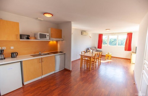 Cassen Maison | Family Adventure Awaits: Playgrounds, Mini-Golf, and More in Cassen I 2 Units