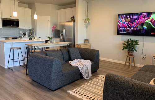 Vancouver Maison | Family and busines friendly.