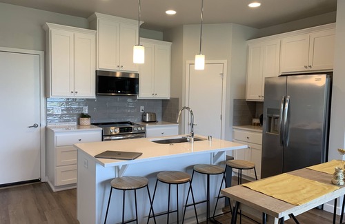 Vancouver Maison | Family and busines friendly.