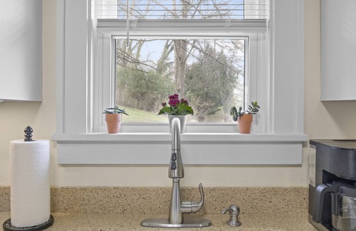 Warrendale Maison | Family and 🐕 friendly☆3BR house☆Porch swing☆Mars☆PGH☆Cranberry