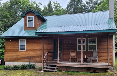 New Albany Cabine | Family and Pet-Friendly, Charming Cabin