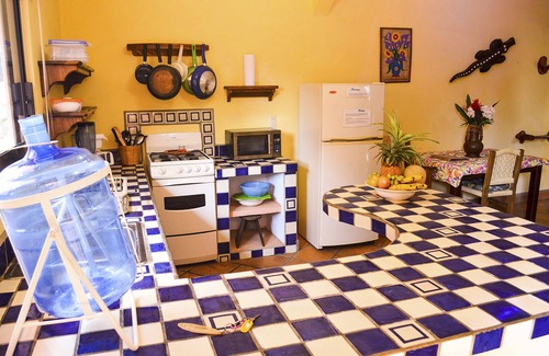 Brisas de Zicatela Appartement | Grand appartement de 2 chambres, piscine sans chlore, jardins, à 1 minute de la plage