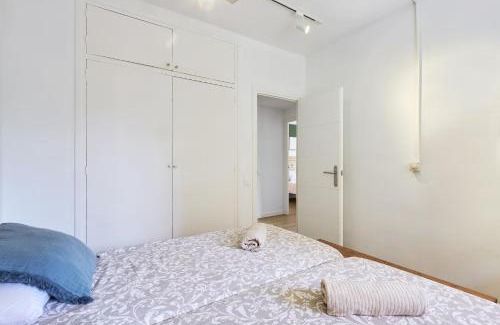 La Maternitat i Sant Ramon Appartement | Family Apartment Camp Nou by Maison Piñata