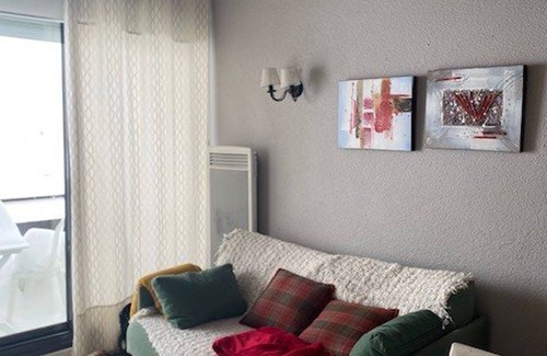 Arette Appartement | Family apartment for 6, direct slope access, balcony, parking, elevator