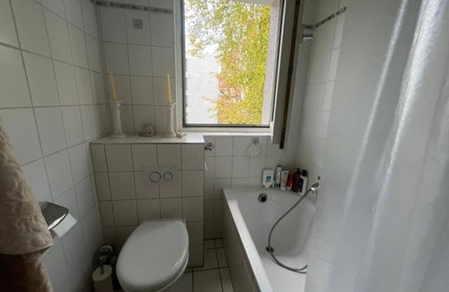 Nordend Appartement | Family Apartment with Garden View