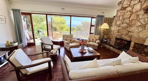 Trawal Maison | Family Beach Home 15-minute walk down to Camps Bay Beach-NEW LISTING!